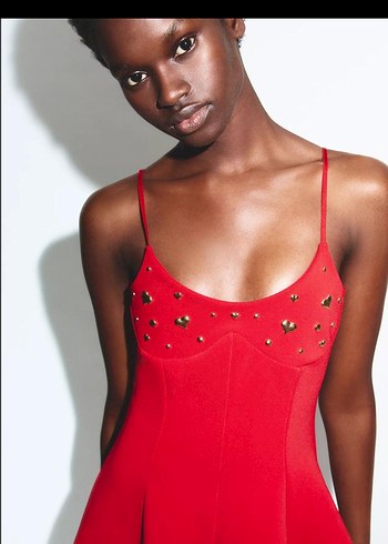 Kırmızı İşlemeli İnce Askılı Mini Elbise - Görsel 2