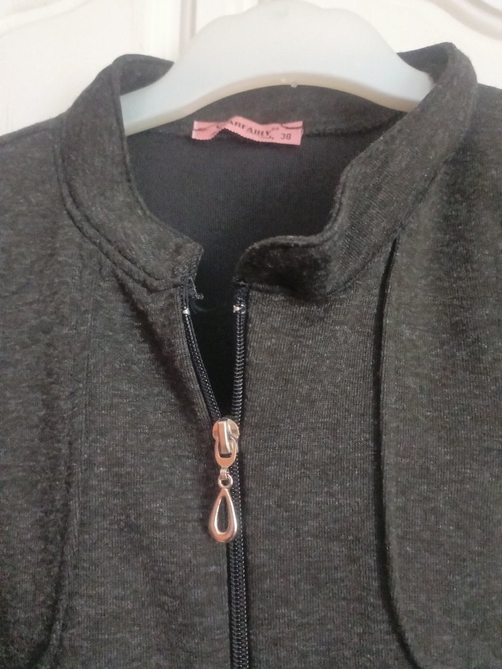 Uzun kemerli Fermuarlı cepli Kadın Kaban - Görsel 4