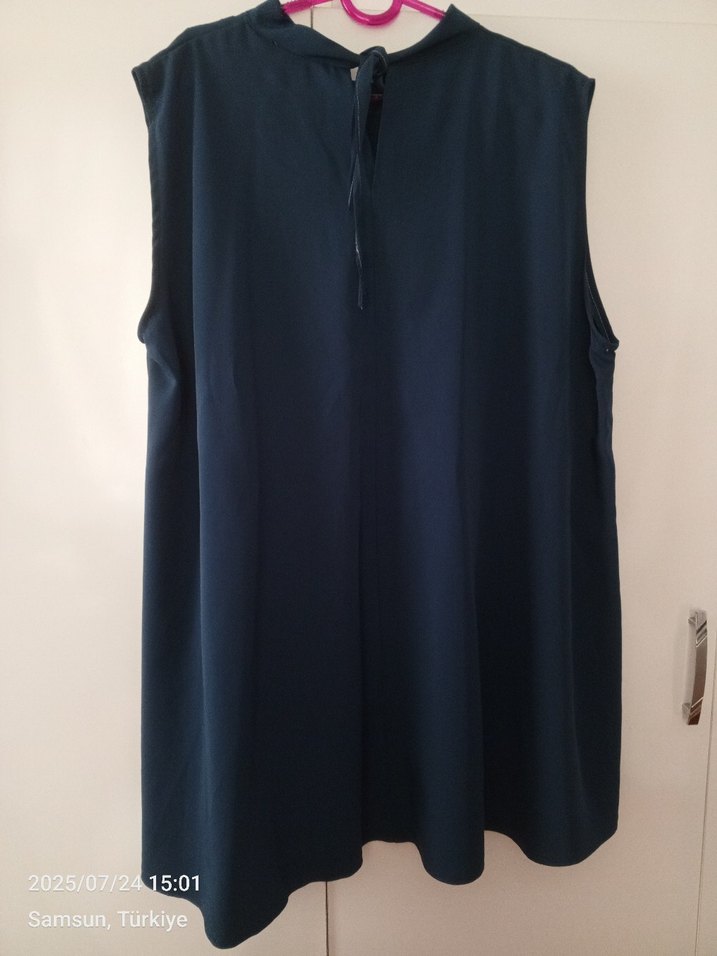 Lacivert Yüksek Yakalı Kolsuz Tunik - Görsel 2