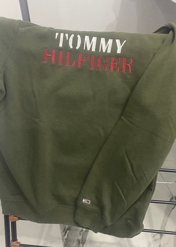 Tommy Hilfiger l