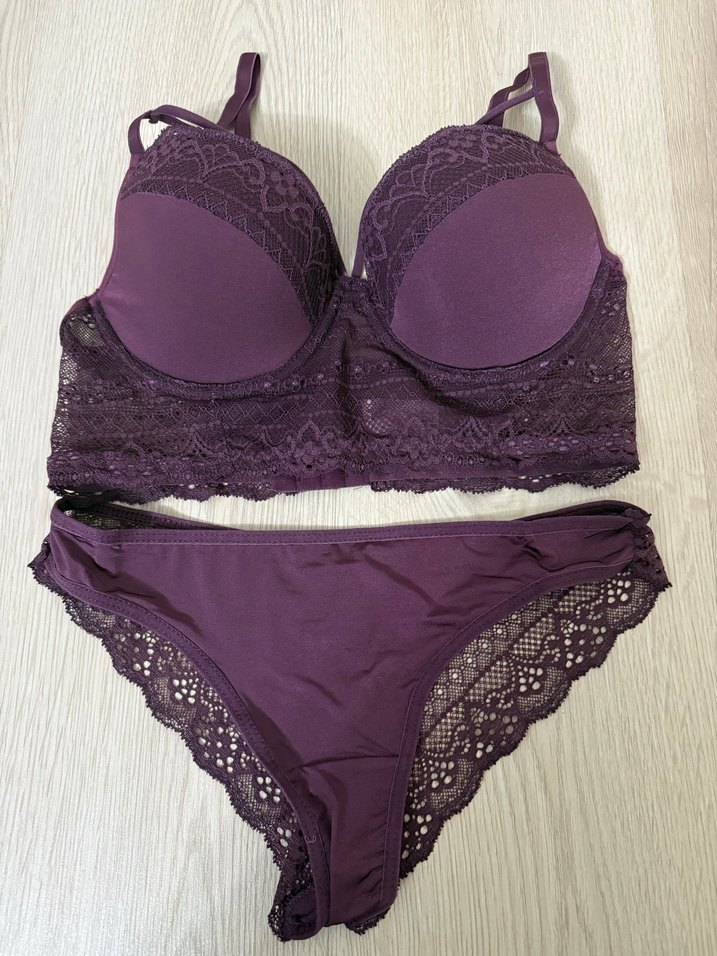 Mor Dantel Detaylı Sütyen Takımı 80B Boş Kap - Görsel 4