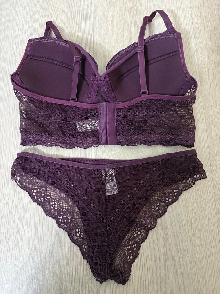 Mor Dantel Detaylı Sütyen Takımı 80B Boş Kap - Görsel 5