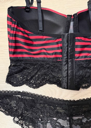 Kırmızı Siyah Sütyen Takımı 85B - Görsel 4