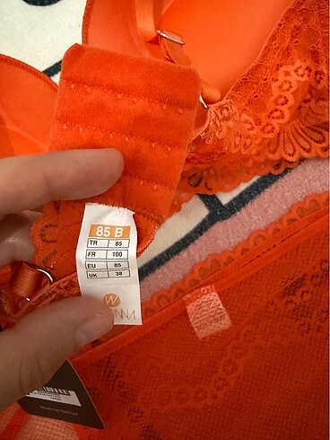 universal Beden turuncu Renk Turuncu Sütyen Takım 85B Dolu Kap Sıfır