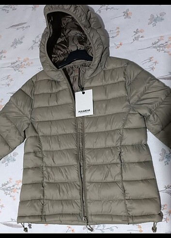 Etiketli Pull And Bear Şişme Mont