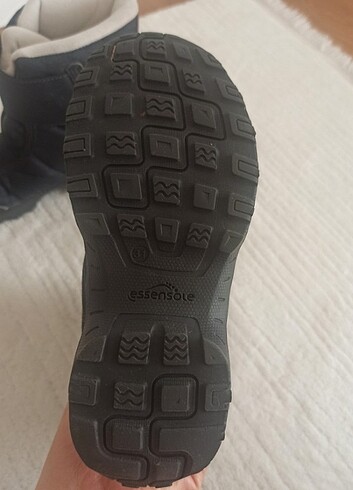 Decathlon su geçirmez çocuk bot
