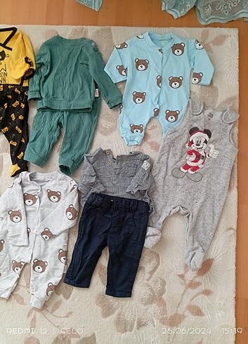 6 Ay Beden çeşitli Renk Toplu Bebek takımları 