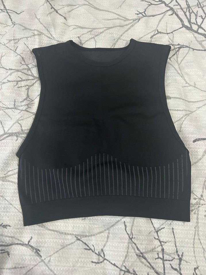 Siyah Yüksek Yakalı Kolsuz Kadın Yelek - Görsel 2