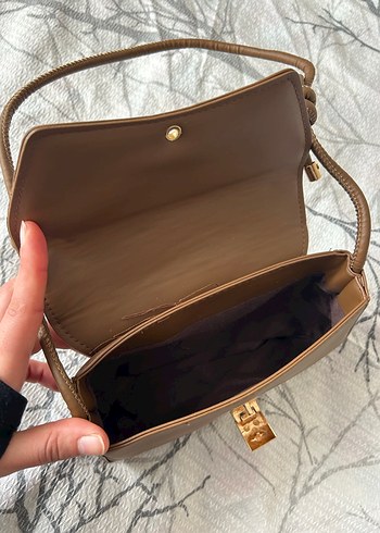 Kahverengi Deri Tokalı Kadın Çanta - Görsel 4