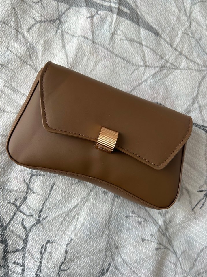 Kahverengi Deri Tokalı Kadın Çanta - Görsel 2