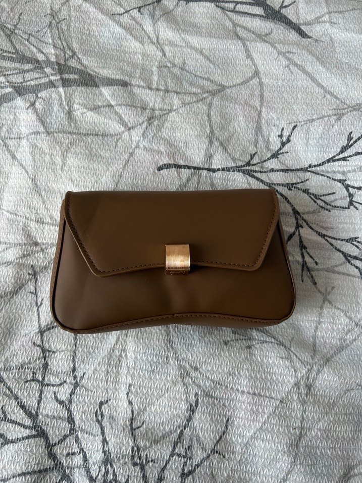 Kahverengi Deri Tokalı Kadın Çanta - Görsel 3