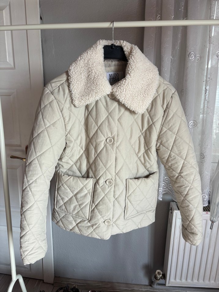 Mudo Pekuş Yakalı Krem Mont - Görsel 4