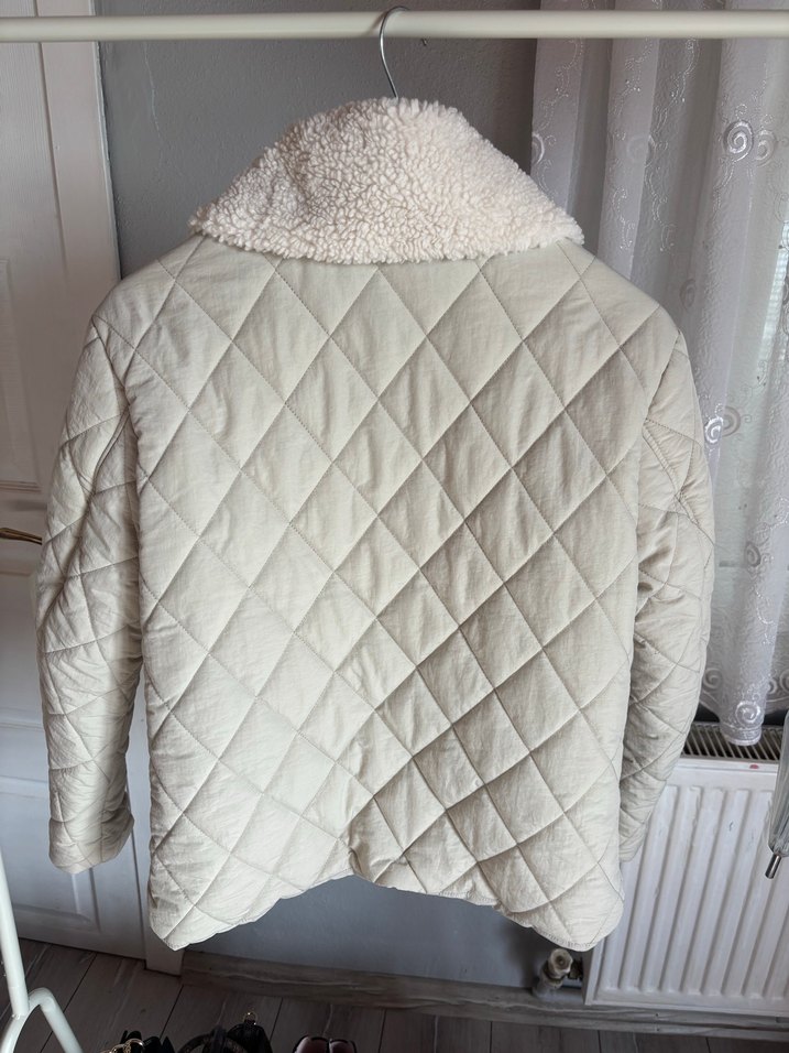 Mudo Pekuş Yakalı Krem Mont - Görsel 5