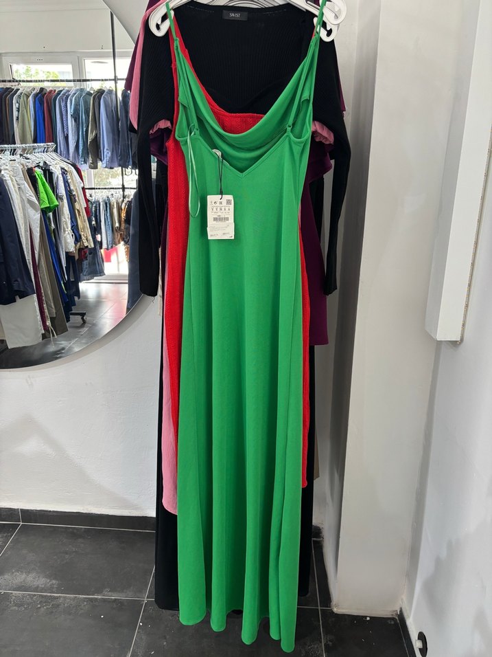 Pull&Bear Yeşil Drapeli Uzun Elbise - Görsel 3