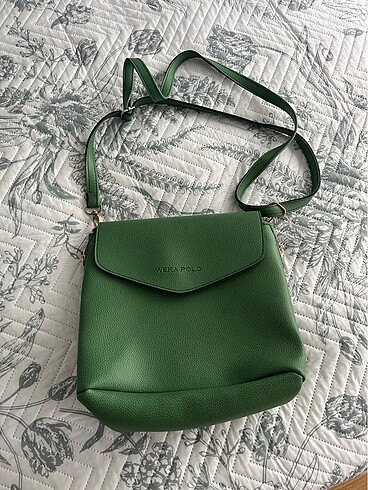 Yeşil çanta