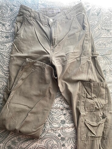 pull and bear relaxed fit kargo pantolon
