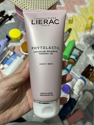 Lierac çatlak kremi