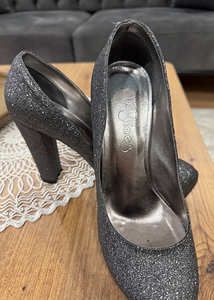 Topuklu ayakkabı - Görsel 3