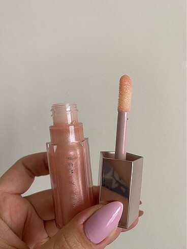 Fenty Beauty Fenty Gloss Bomb $weet Mouth