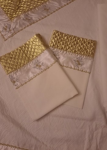 Nakışlı Beyaz Parlak Pike takımı - Görsel 5