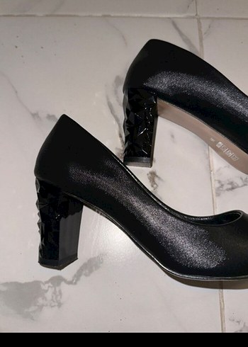 Siyah Klasik Stiletto Topuklu Kadın Ayakkabı - Görsel 4