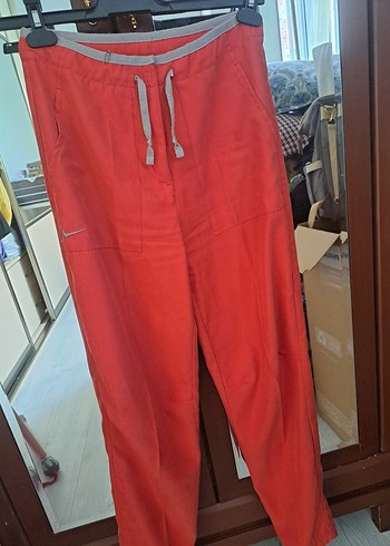 Nike nar çiçeği eşofman pantolon tarzında alt Rahat Kesim.