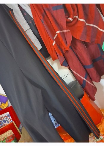 Siyah Drapeli Uzun Kadın Tulum - Görsel 4