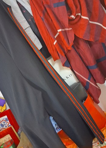 Siyah Drapeli Uzun Kadın Tulum - Görsel 9