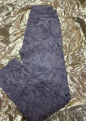 Gri Yılan Desenli Kadın Kumaş Pantolon - Görsel 8