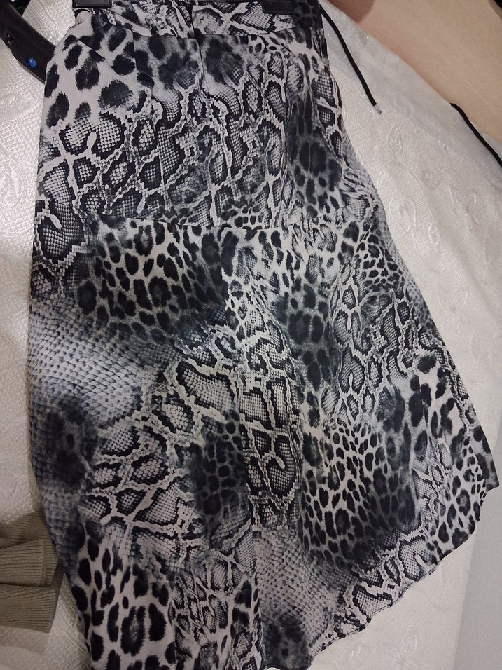 Kadın Gri Yılan Desenli Uzun Etek - Görsel 3