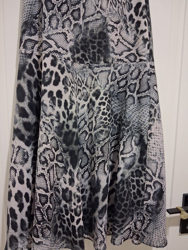 Kadın Gri Yılan Desenli Uzun Etek - Görsel 2
