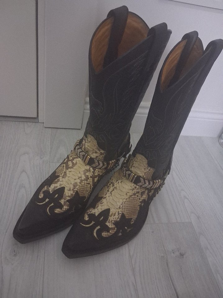 Yılan Derisi Desenli Erkek Deri Çizme - Görsel 2