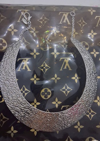 Mango marka dövme tarzında tasma gerdanlık - Görsel 3