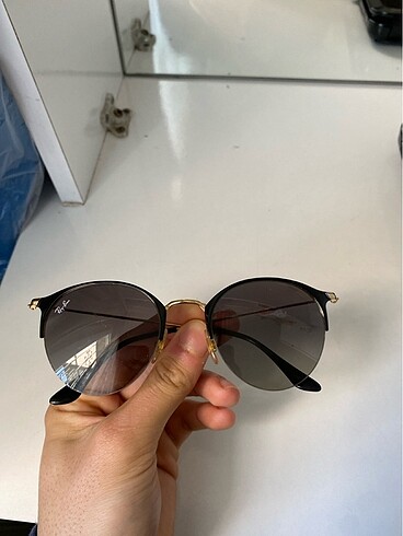 Ray-ban güneş gözlüğü