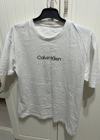 Calvin Klein s
