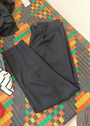 Kadın Siyah Kemerli Kumaş Pantolon