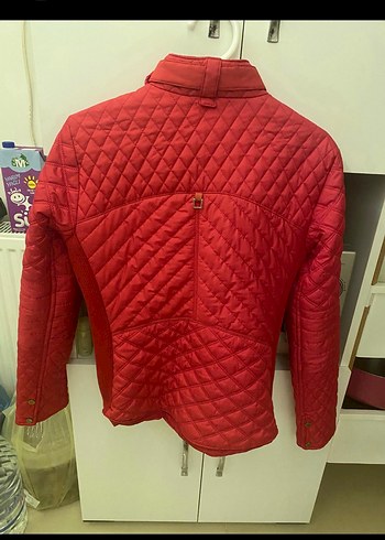 Kırmızı Fermuarlı Kadın Kapitone Ceket - Görsel 2