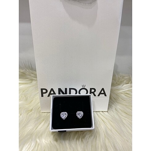 Pandora küpe