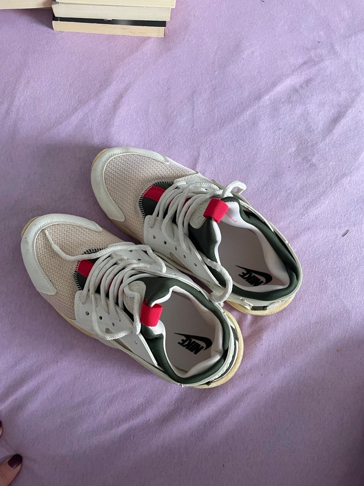 Beyaz Bağcıklı Kadın Spor Ayakkabı - Görsel 4