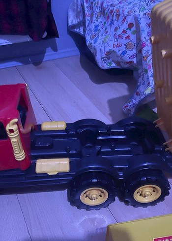 Renkli Kırmızı Oyuncak Kamyon - Görsel 3