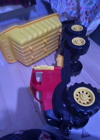 Renkli Kırmızı Oyuncak Kamyon - Görsel 5