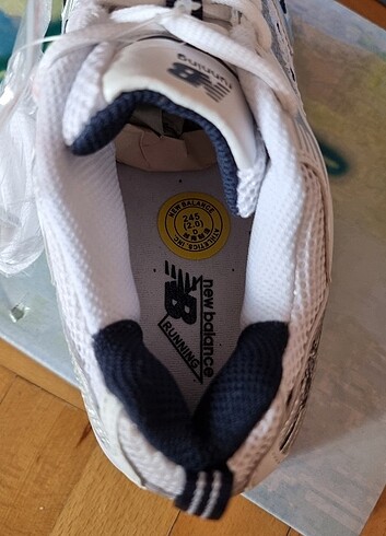38 Beden beyaz Renk New Balance 530