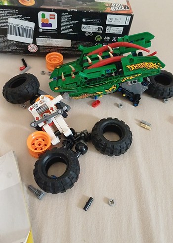  Beden LEGO Yeşil Canavar Kamyon Seti