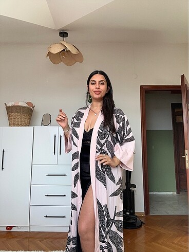 Flow by Saba Tümer Kimono