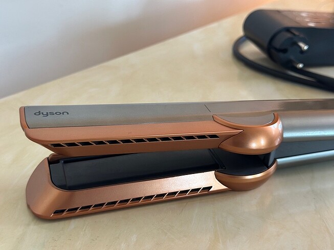 Dyson Airstrait saç düzleştirici - Görsel 6