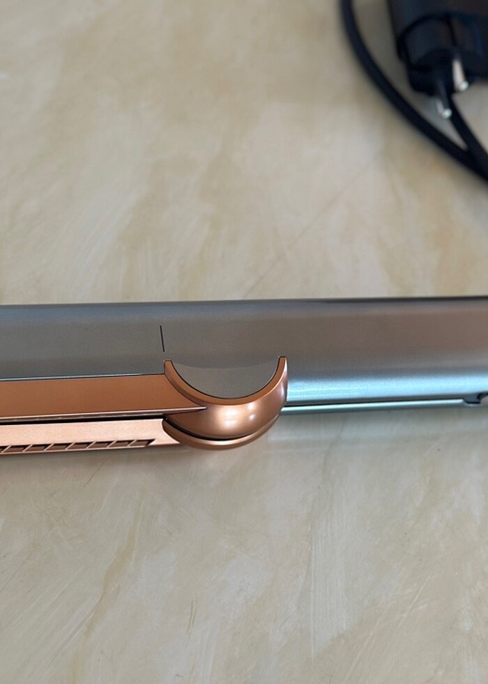 Dyson Airstrait saç düzleştirici - Görsel 5