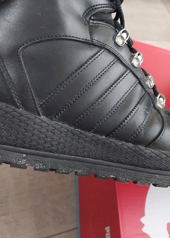 Adidas bot - Görsel 2