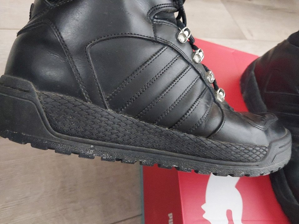 Adidas bot - Görsel 2