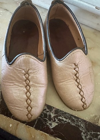 Diğer Kız Çocuk Parlak Bej Deri Tokalı Loafer yemeni hakiki deridir