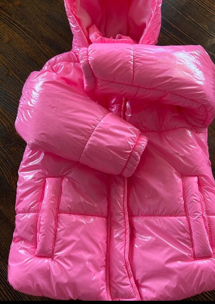 Kız Çocuk Pembe Parlak Kapüşonlu Mont - Görsel 5